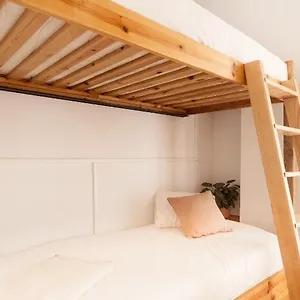 https://tenerife-surf-camp.in-canary-islands.com